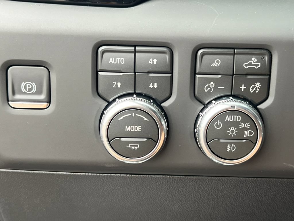 New 2026 GMC Sierra 3500 Denali Ultimate AWD/4WD image 22