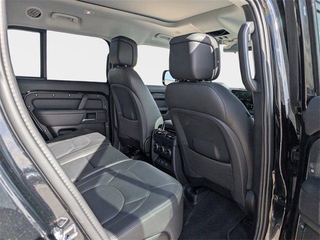 Used 2025 Land Rover Defender 130 S image 6