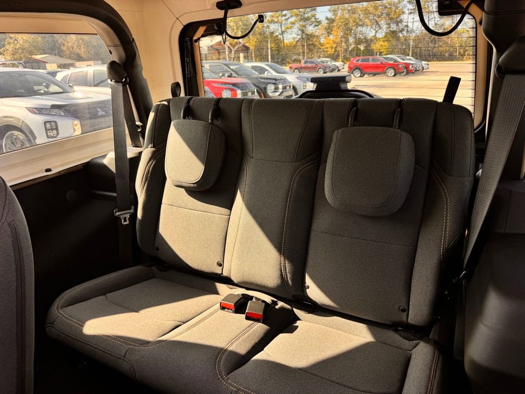Used 2025 Jeep Wrangler Sport image 10