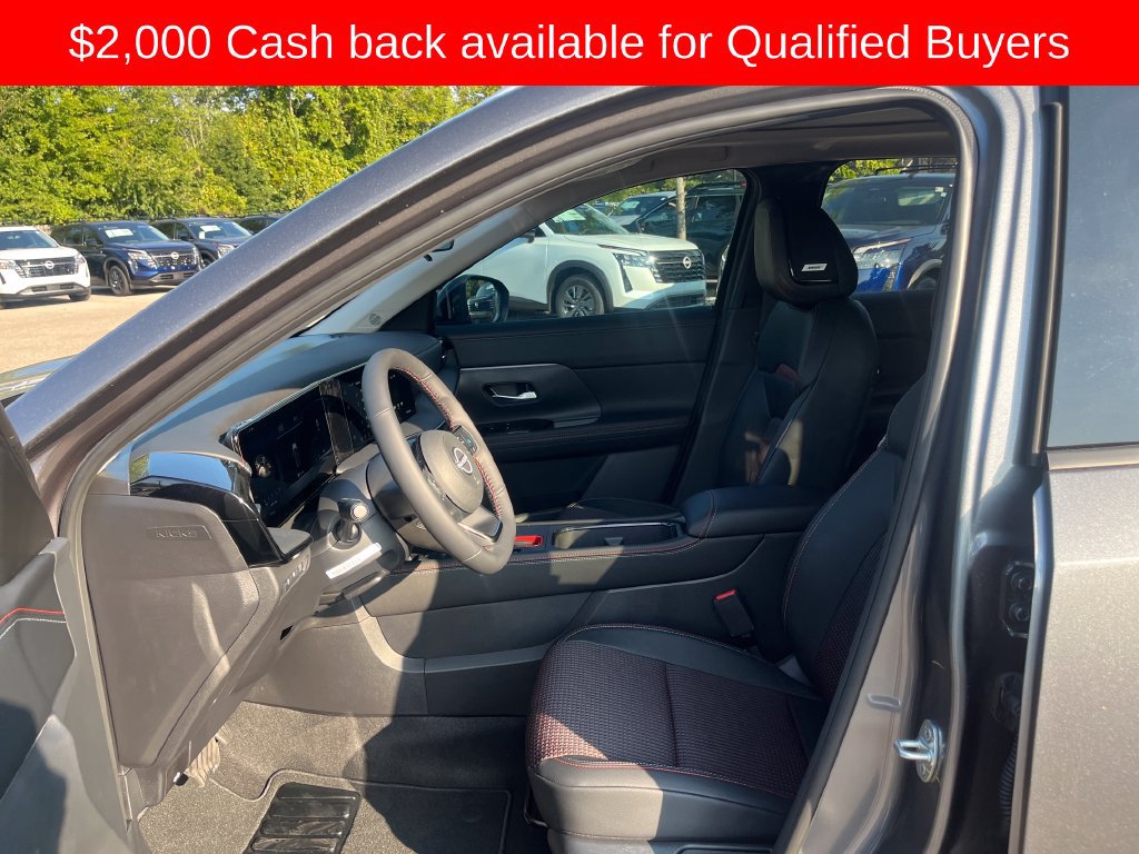 New 2027 Nissan Kicks SR w/ SR Premium Package FWD image 13