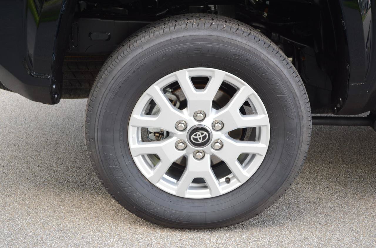 Used 2026 Toyota Tacoma SR5 AWD/4WD image 11
