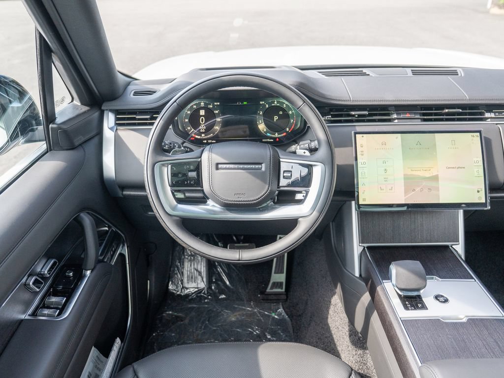 New 2026 Land Rover Range Rover Long Wheelbase SE AWD/4WD image 12