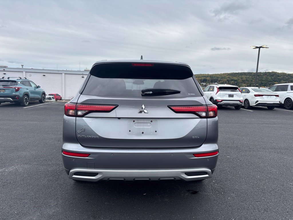 Used 2022 Mitsubishi Outlander SEL AWD/4WD image 4