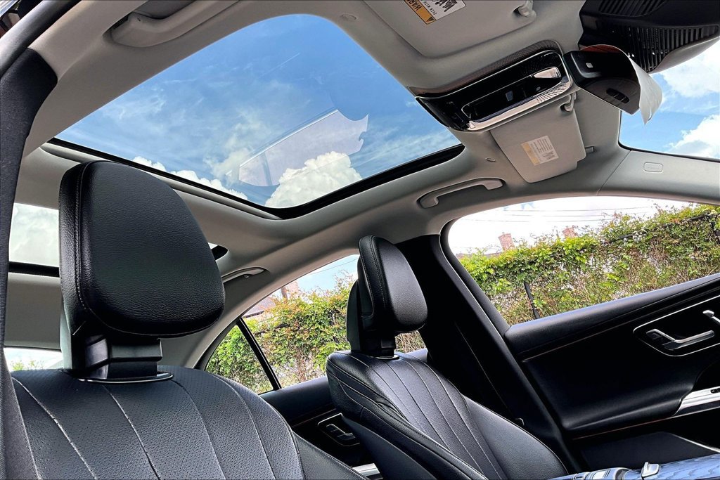 Used 2025 Mercedes-Benz E 350 Sedan image 23