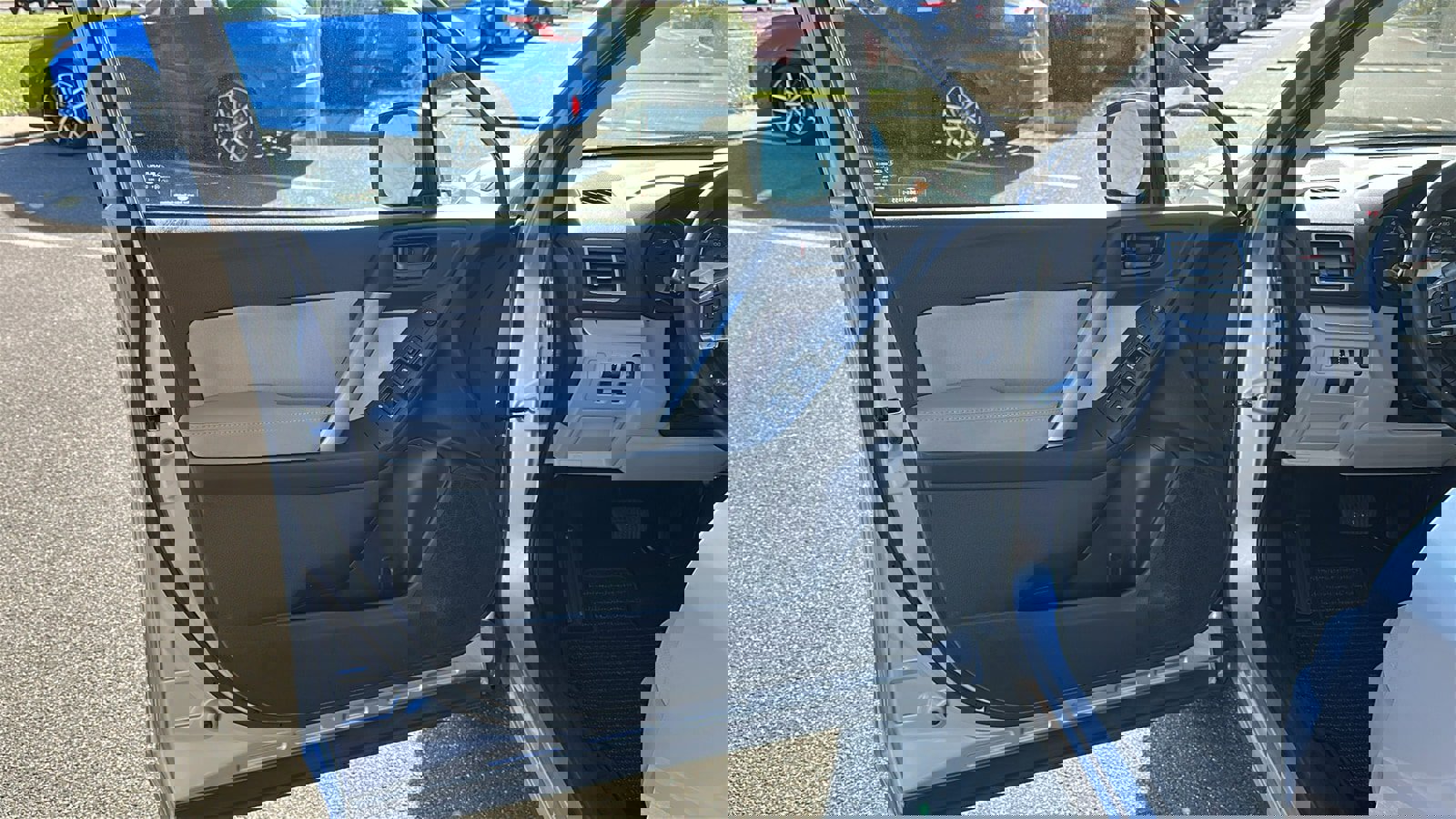 Used 2016 Subaru Forester 2.5i Premium w/ All-Weather Package image 8