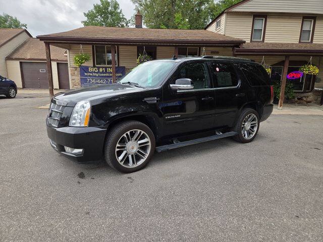 Used 2013 Cadillac Escalade Premium AWD/4WD image 2