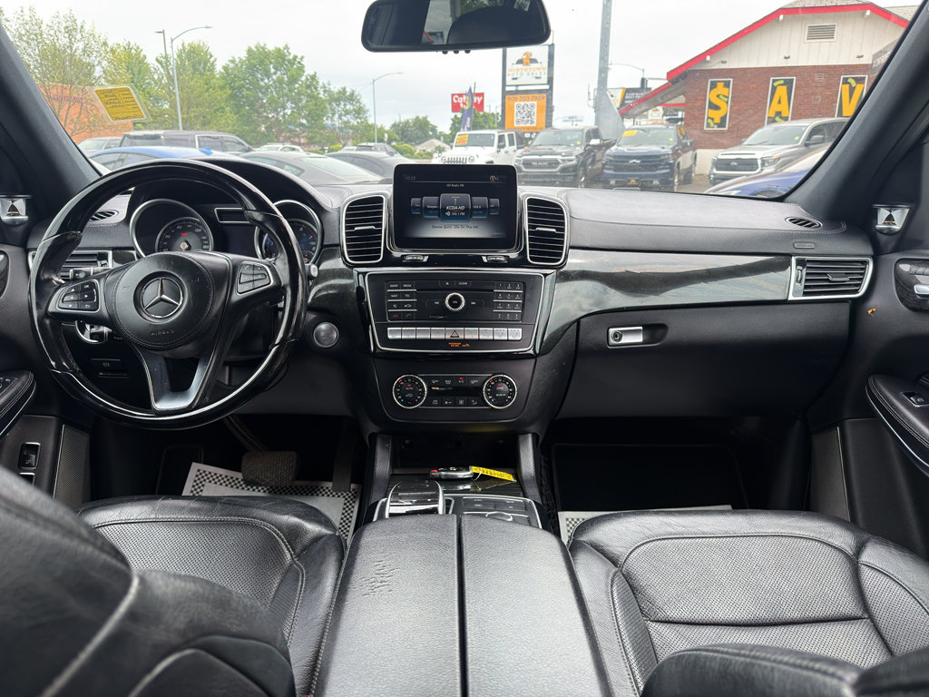 Used 2018 Mercedes-Benz GLS 550 4MATIC image 24