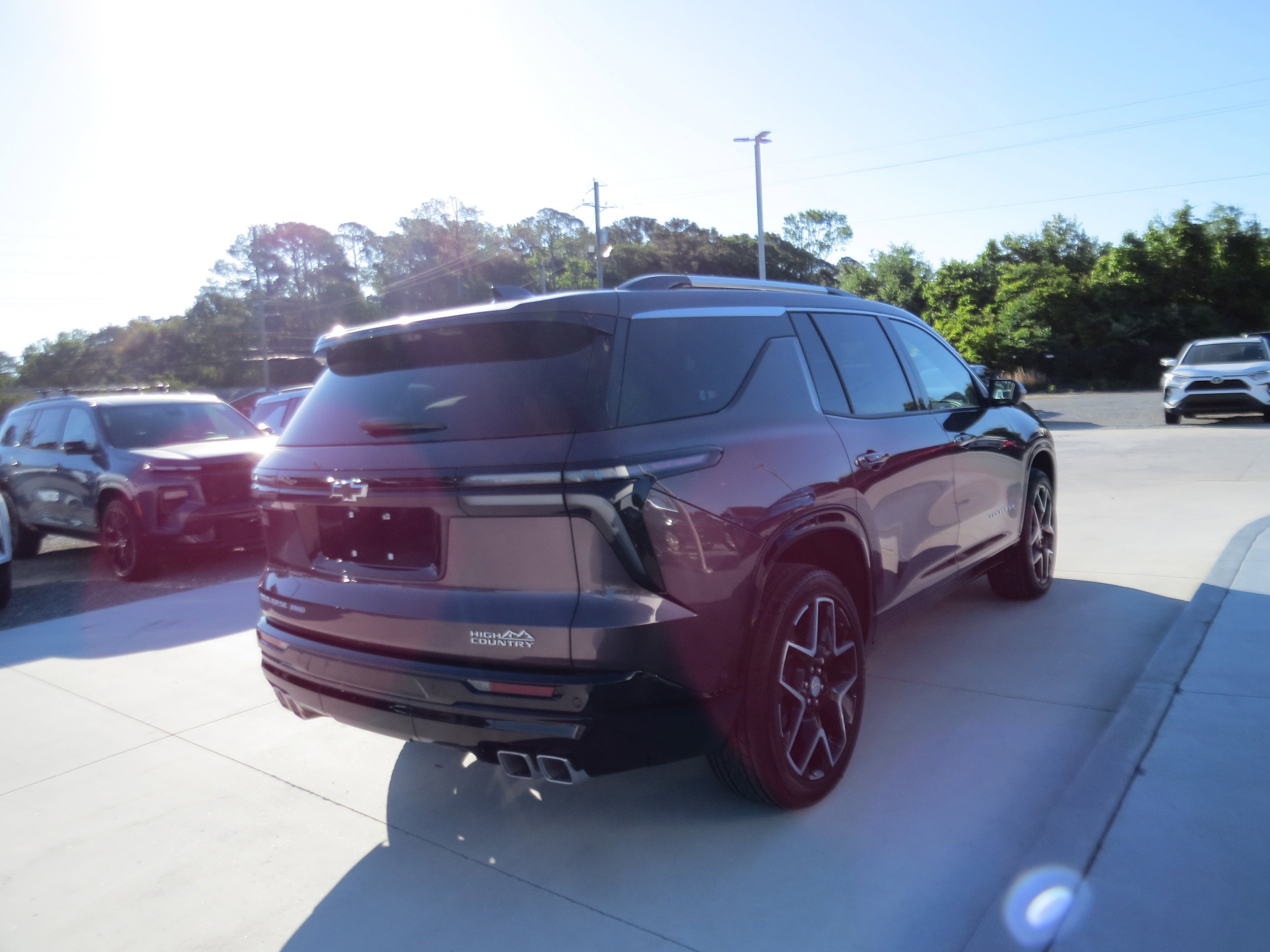 Used 2026 Chevrolet Traverse High Country w/ LPO, Floor Liner Package AWD/4WD image 5