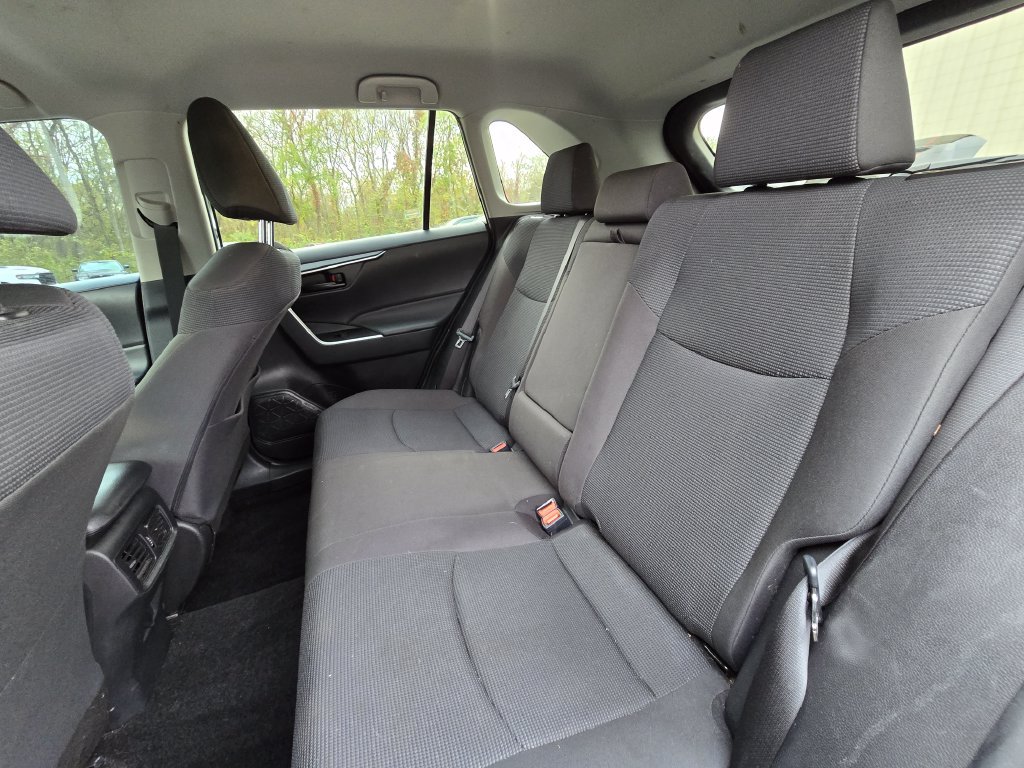 Used 2024 Toyota RAV4 LE AWD/4WD image 23