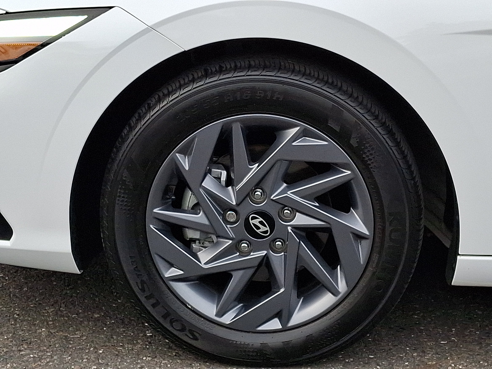 Certified 2024 Hyundai Elantra SEL FWD image 8