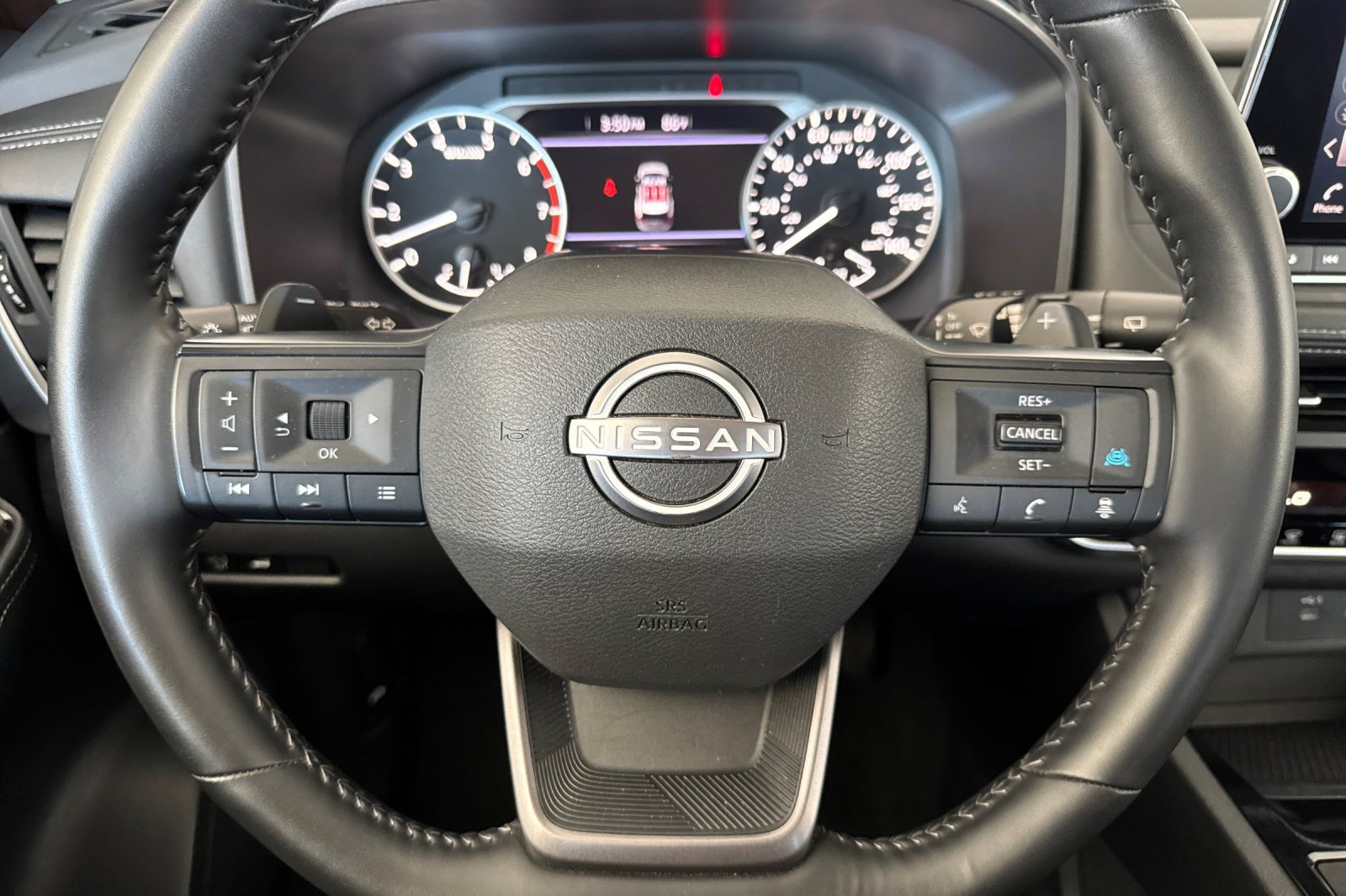 Used 2025 Nissan Rogue SV AWD/4WD image 10
