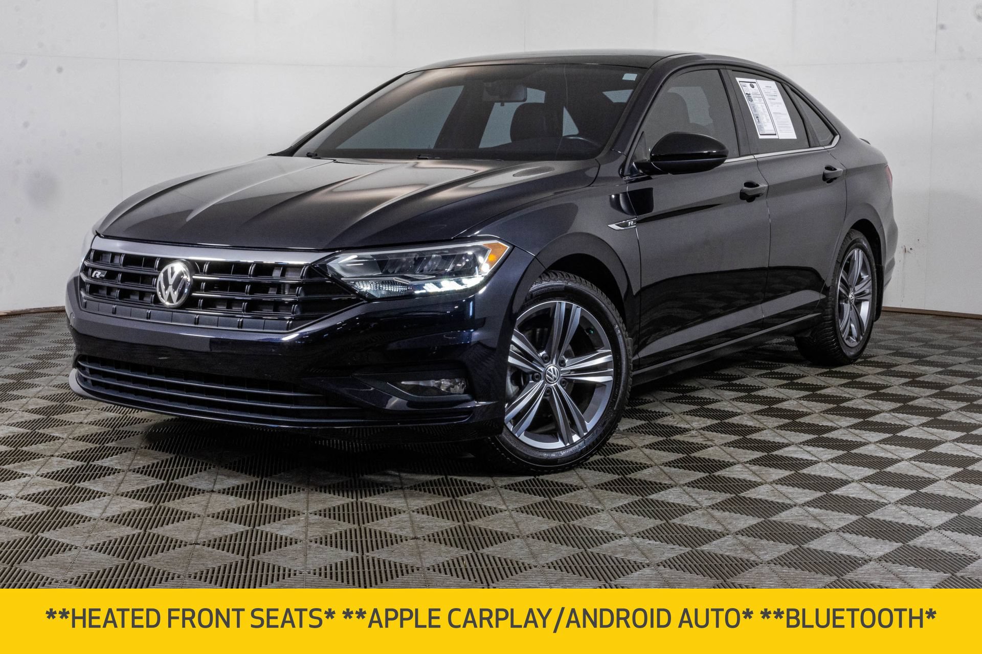 Used 2020 Volkswagen Jetta R-Line FWD image 2