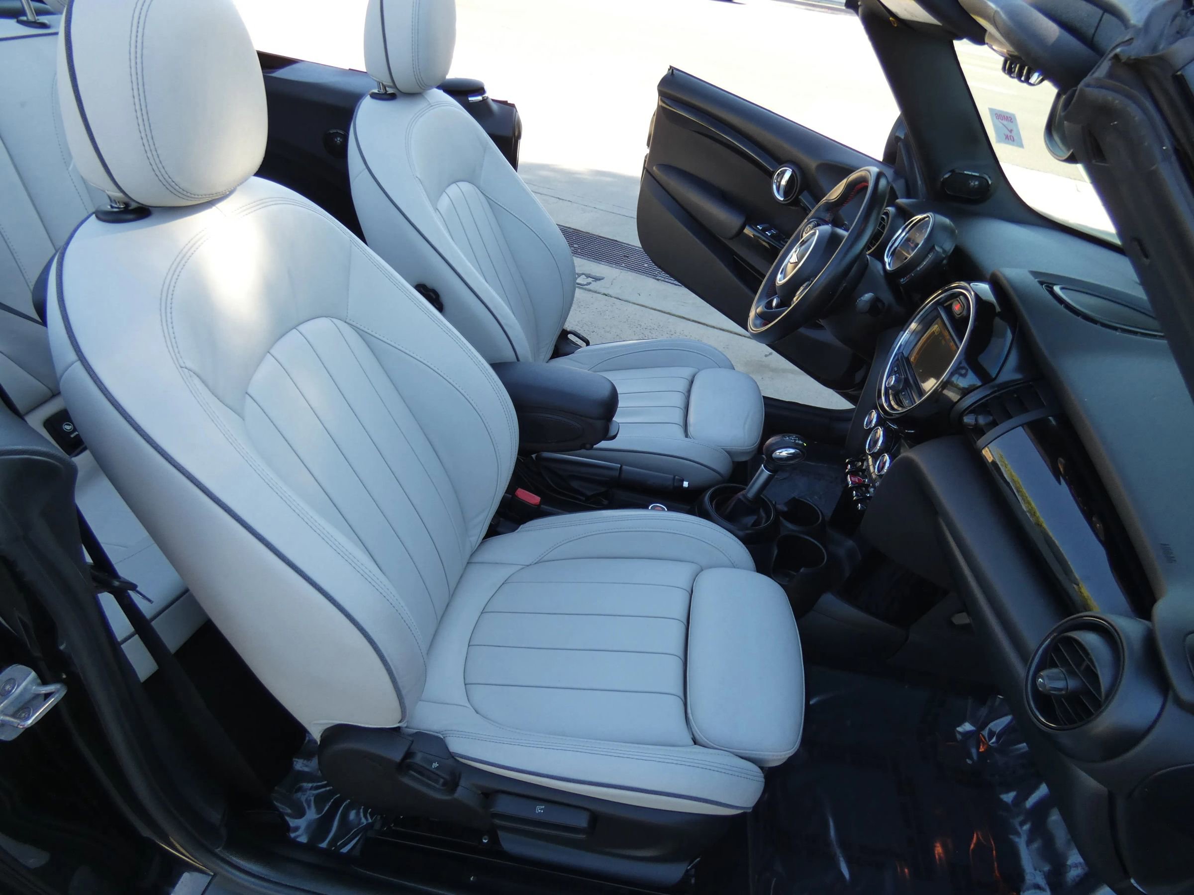 Used 2018 MINI Cooper S image 28