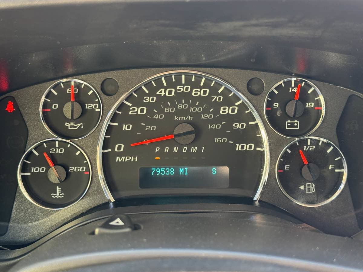 Used 2021 Chevrolet Express 2500 Extended w/ Driver Convenience Package RWD image 27