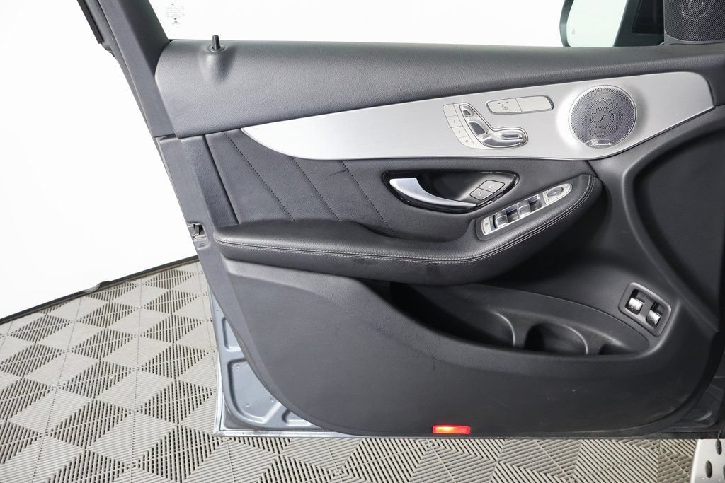 Used 2019 Mercedes-Benz GLC 350e 4MATIC image 10