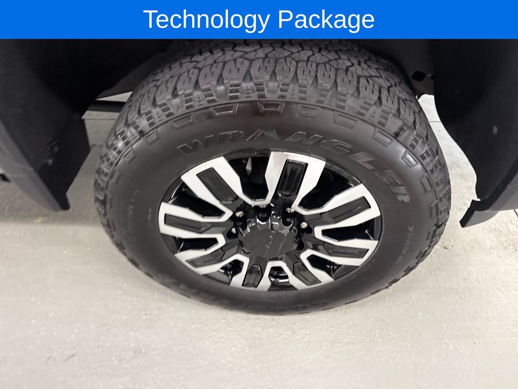 Used 2025 GMC Sierra 3500 Denali Ultimate AWD/4WD image 4