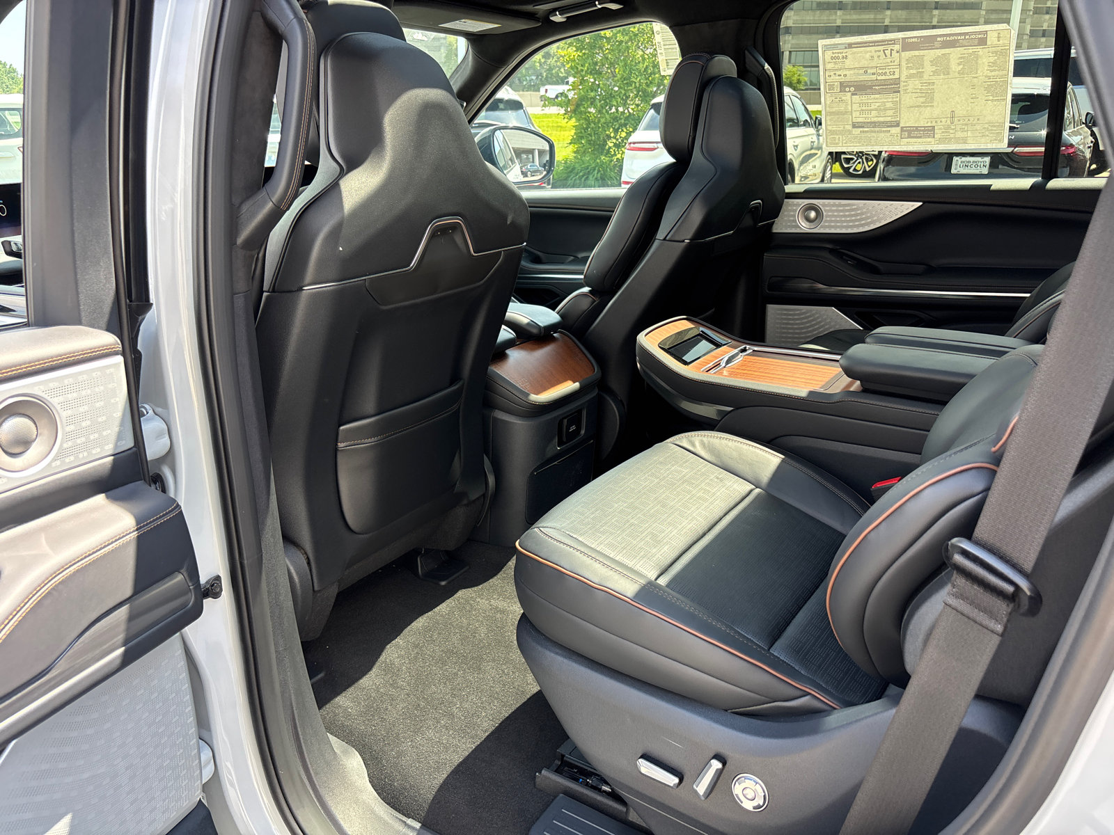 New 2026 Lincoln Navigator Black Label AWD/4WD image 27