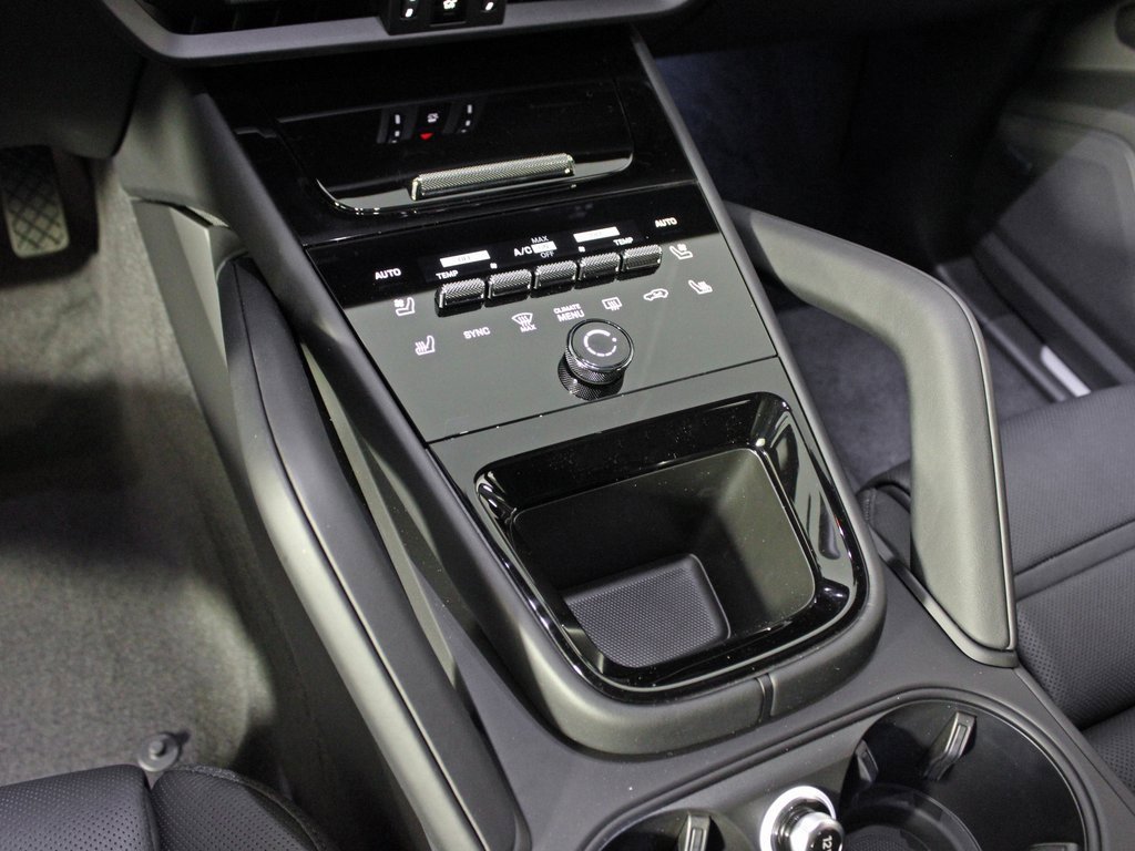 New 2026 Porsche Cayenne image 30