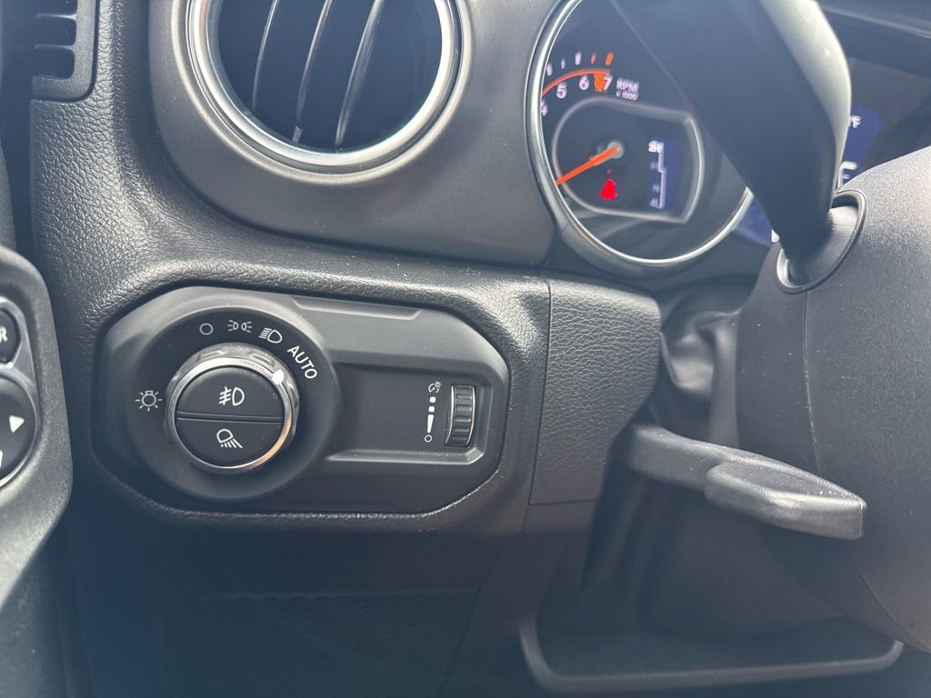 Used 2023 Jeep Gladiator Rubicon w/ Cold Weather Group image 30