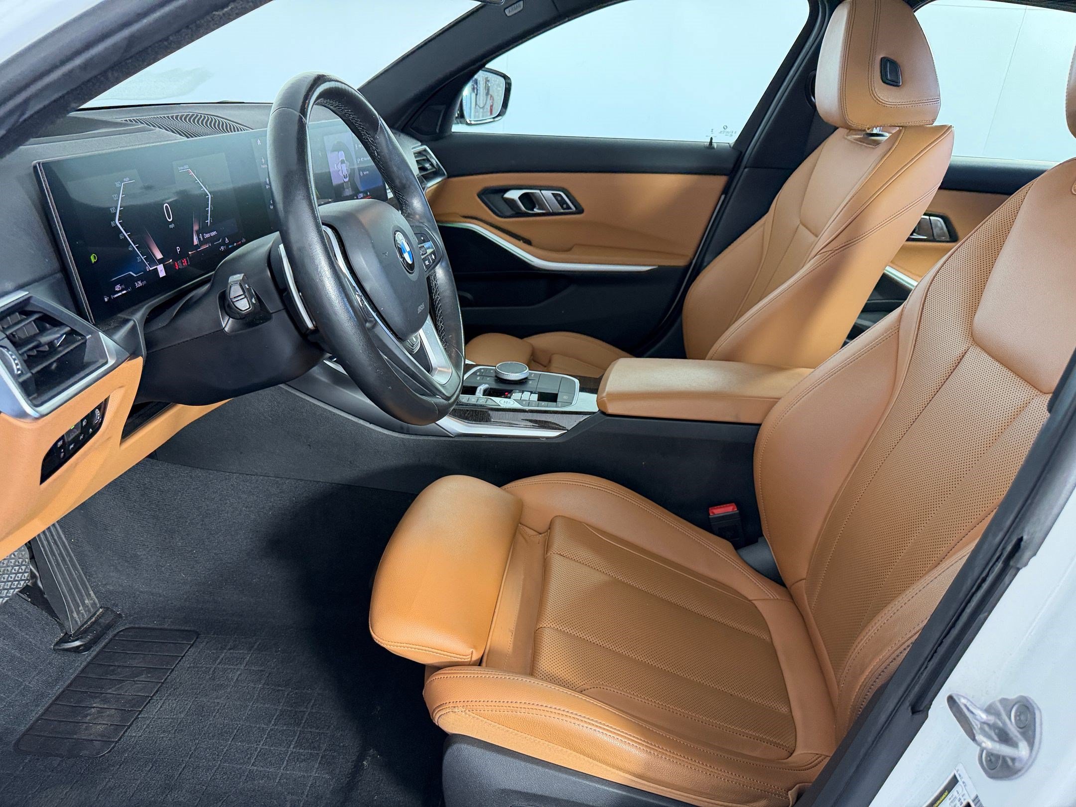 Certified 2023 BMW 330i Sedan w/ Premium Package RWD image 5