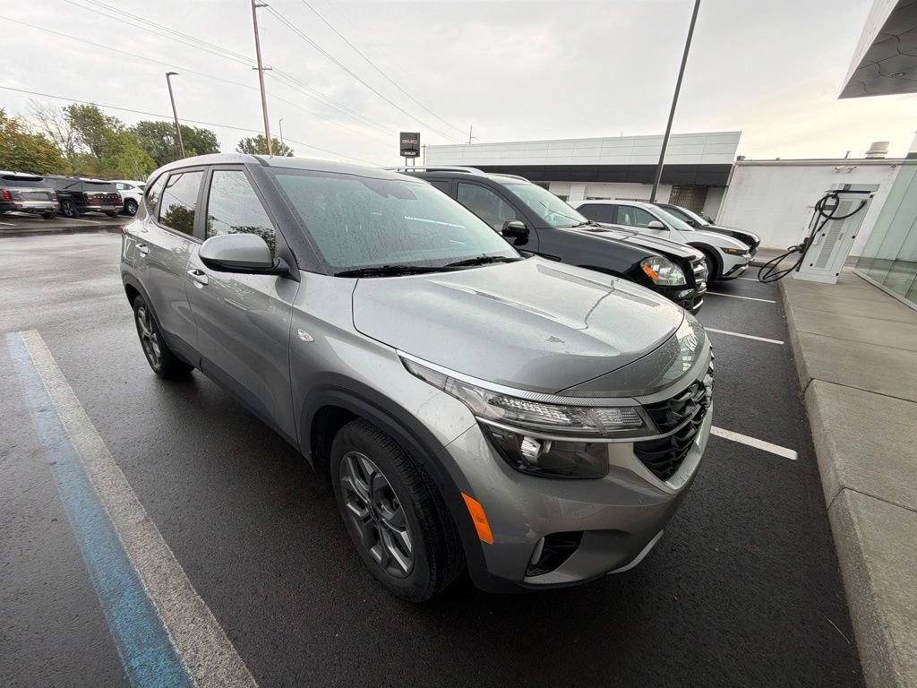 Certified 2024 Kia Seltos LX