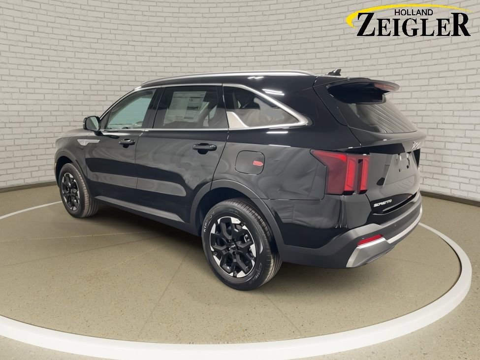 Used 2025 Kia Sorento S AWD/4WD image 6