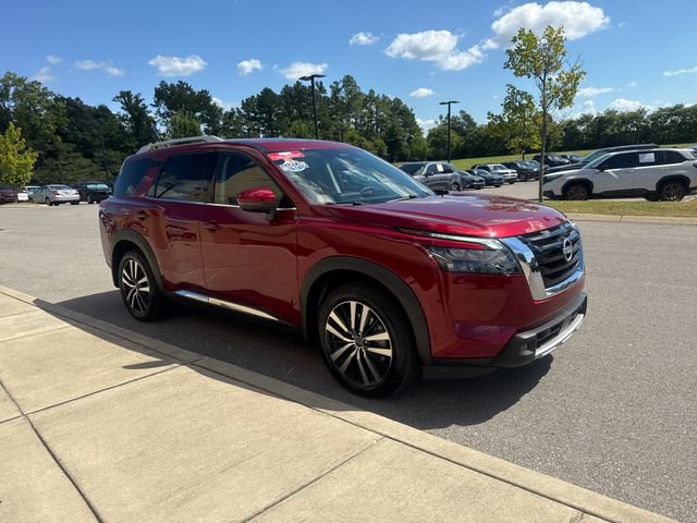 Used 2025 Nissan Pathfinder Platinum w/ Cargo Package FWD image 6