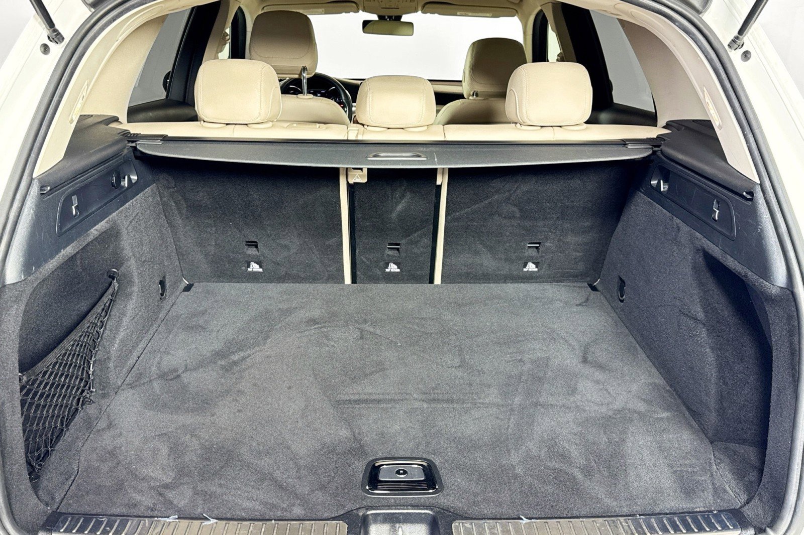 Used 2021 Mercedes-Benz GLC 300 image 24