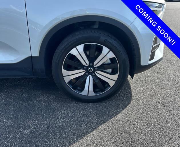 Used 2023 Volvo C40 Recharge Core w/ Protection Package Premier AWD/4WD image 8