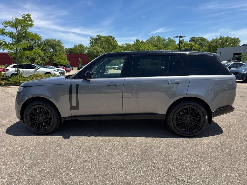 New 2026 Land Rover Range Rover Long Wheelbase SE AWD/4WD image 2