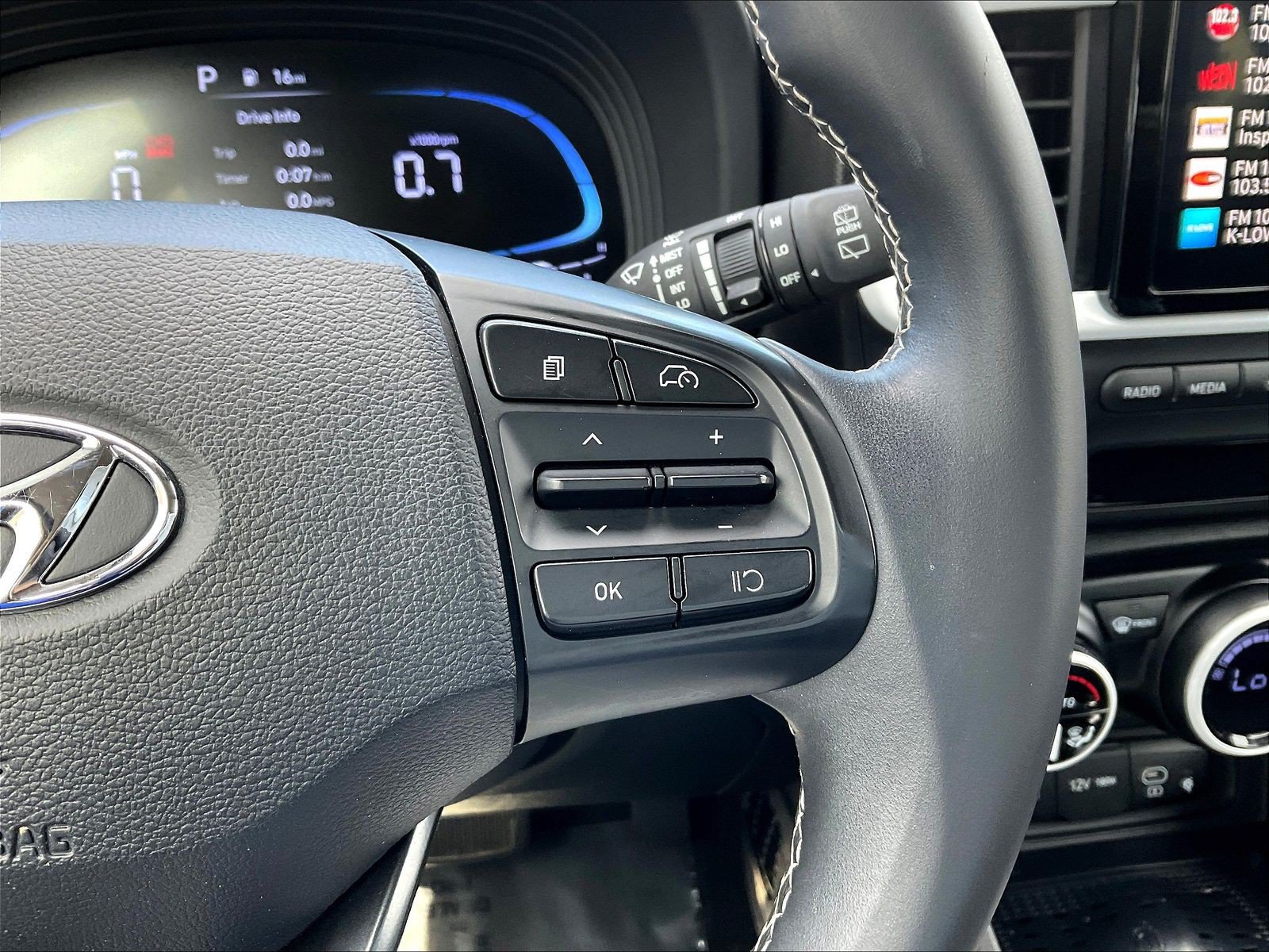 Certified 2024 Hyundai Venue Limited FWD image 12