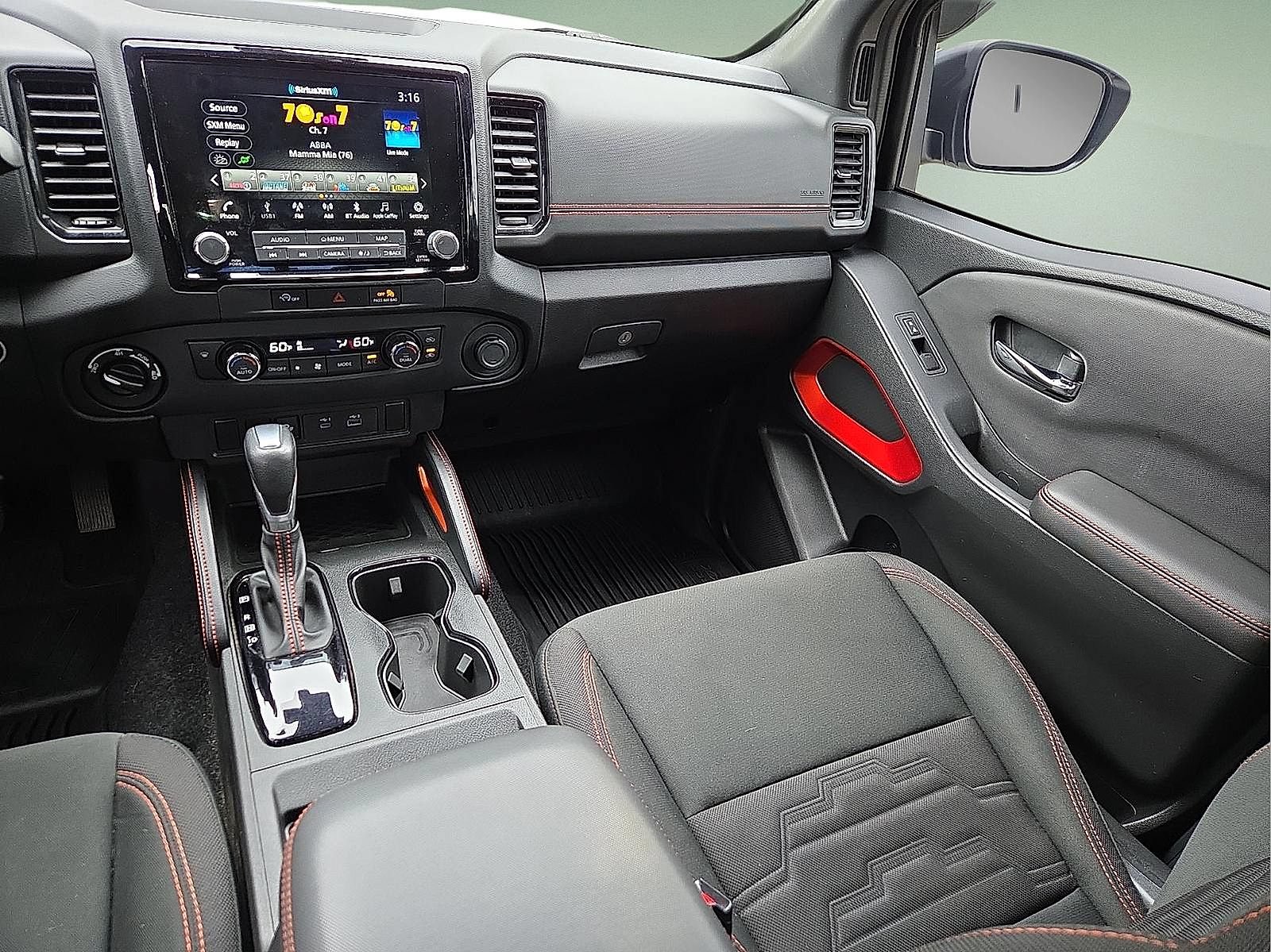 Used 2023 Nissan Frontier PRO-4X w/ Technology Package AWD/4WD image 12