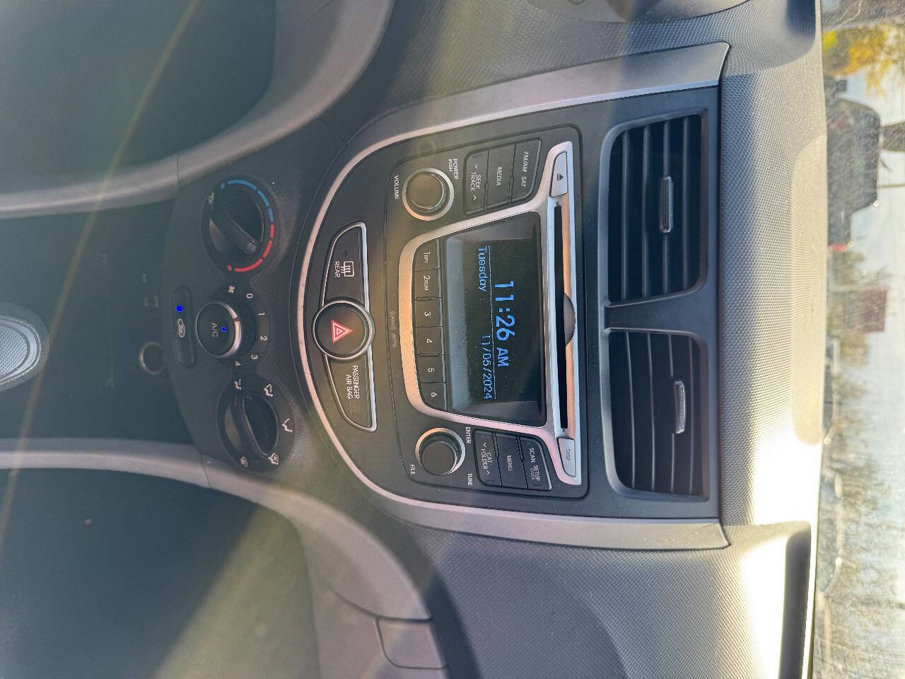 Used 2015 Hyundai Accent GLS image 15