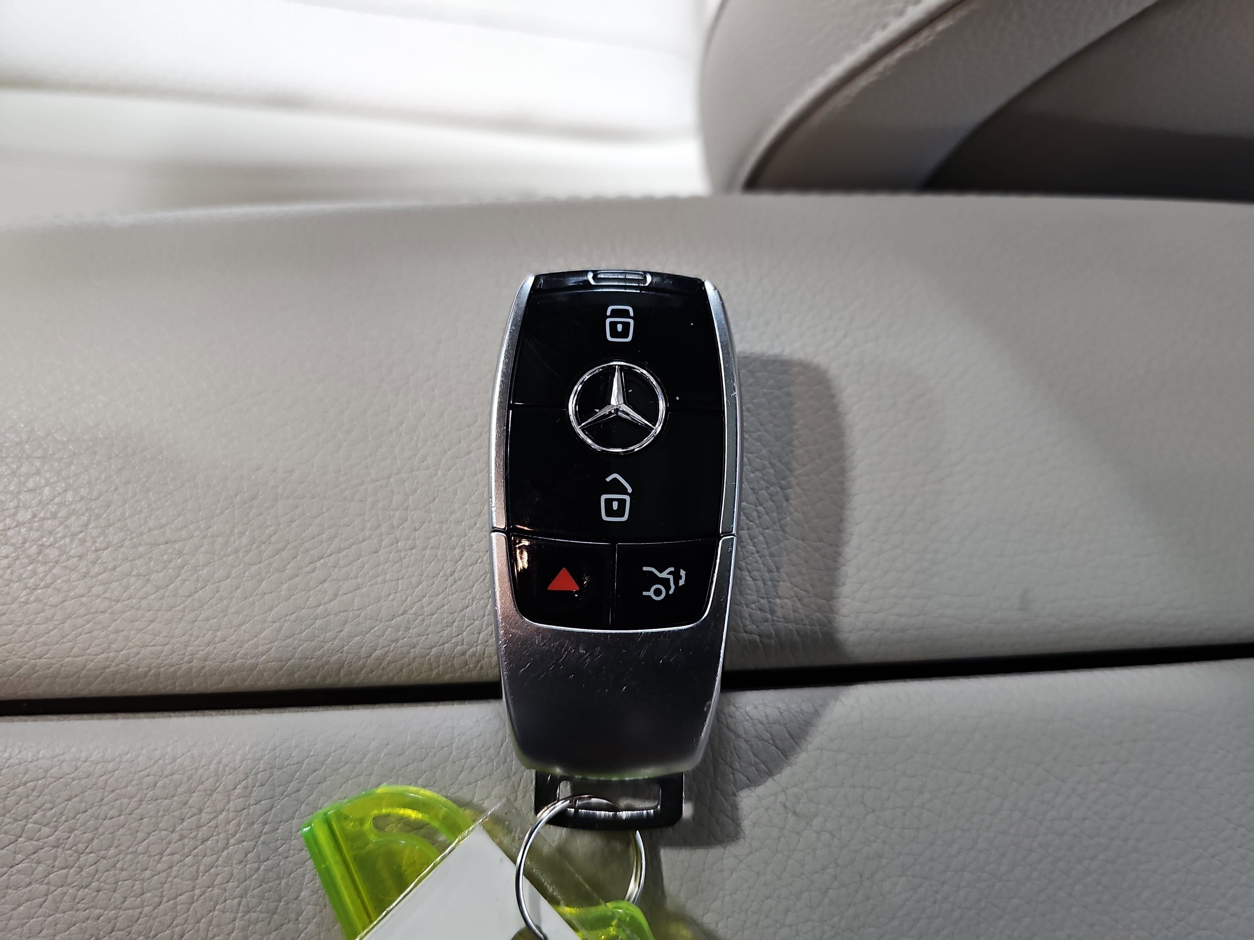 Used 2018 Mercedes-Benz E 300 image 36