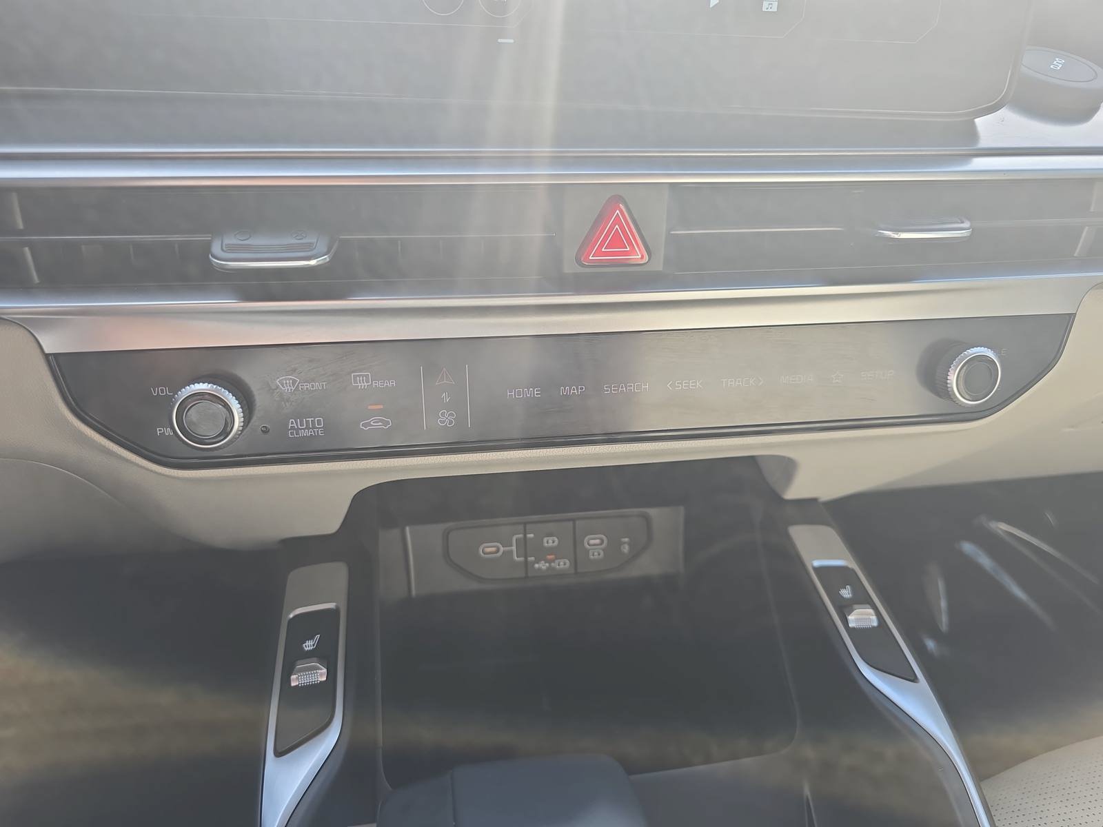 Used 2025 Kia Sorento S w/ Panoramic Sunroof Package FWD image 21