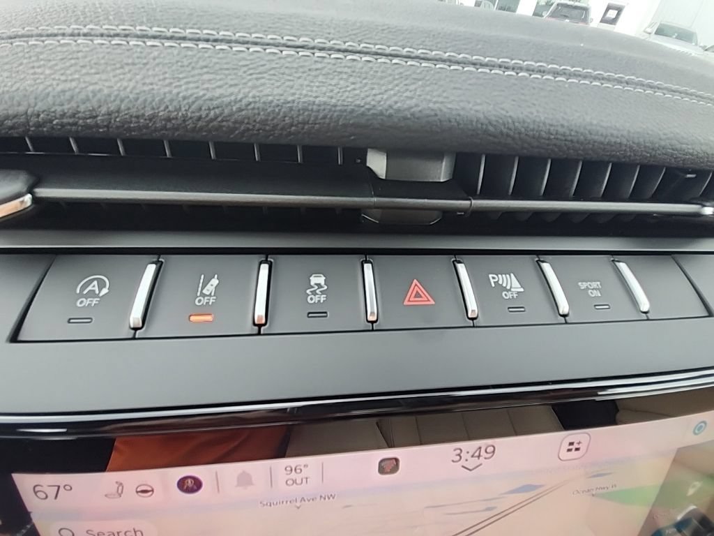 New 2026 Jeep Grand Cherokee Limited w/ Luxury Tech Group II RWD image 9