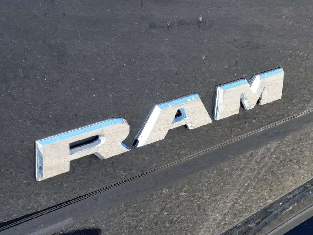 Used 2025 RAM 2500 Big Horn AWD/4WD image 13