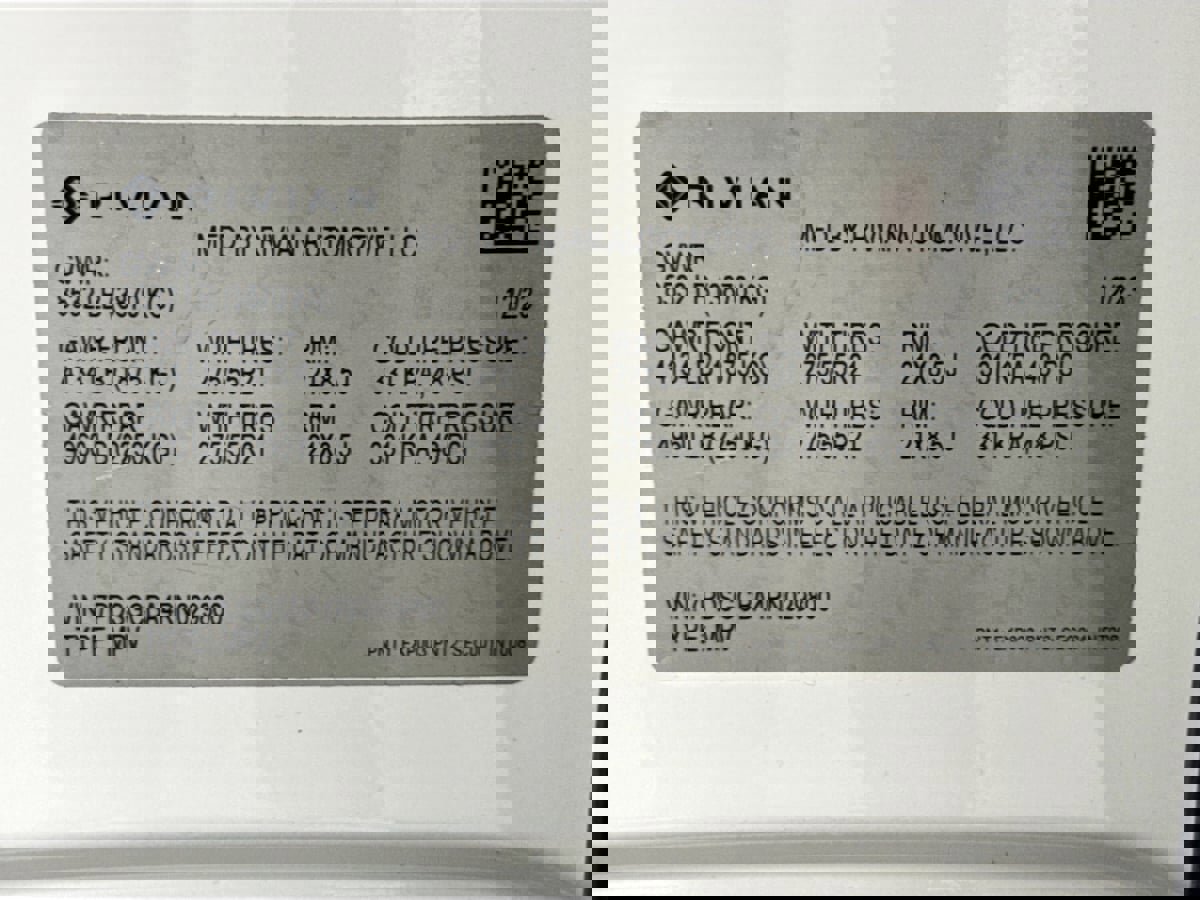 Used 2024 Rivian R1S Adventure image 40