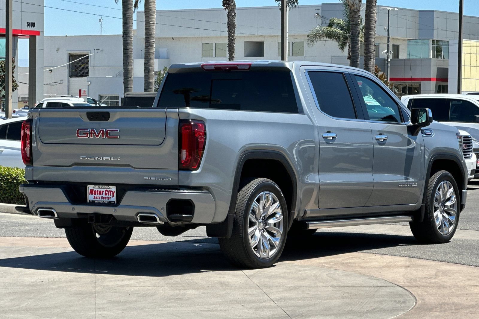 Certified 2025 GMC Sierra 1500 Denali AWD/4WD image 4