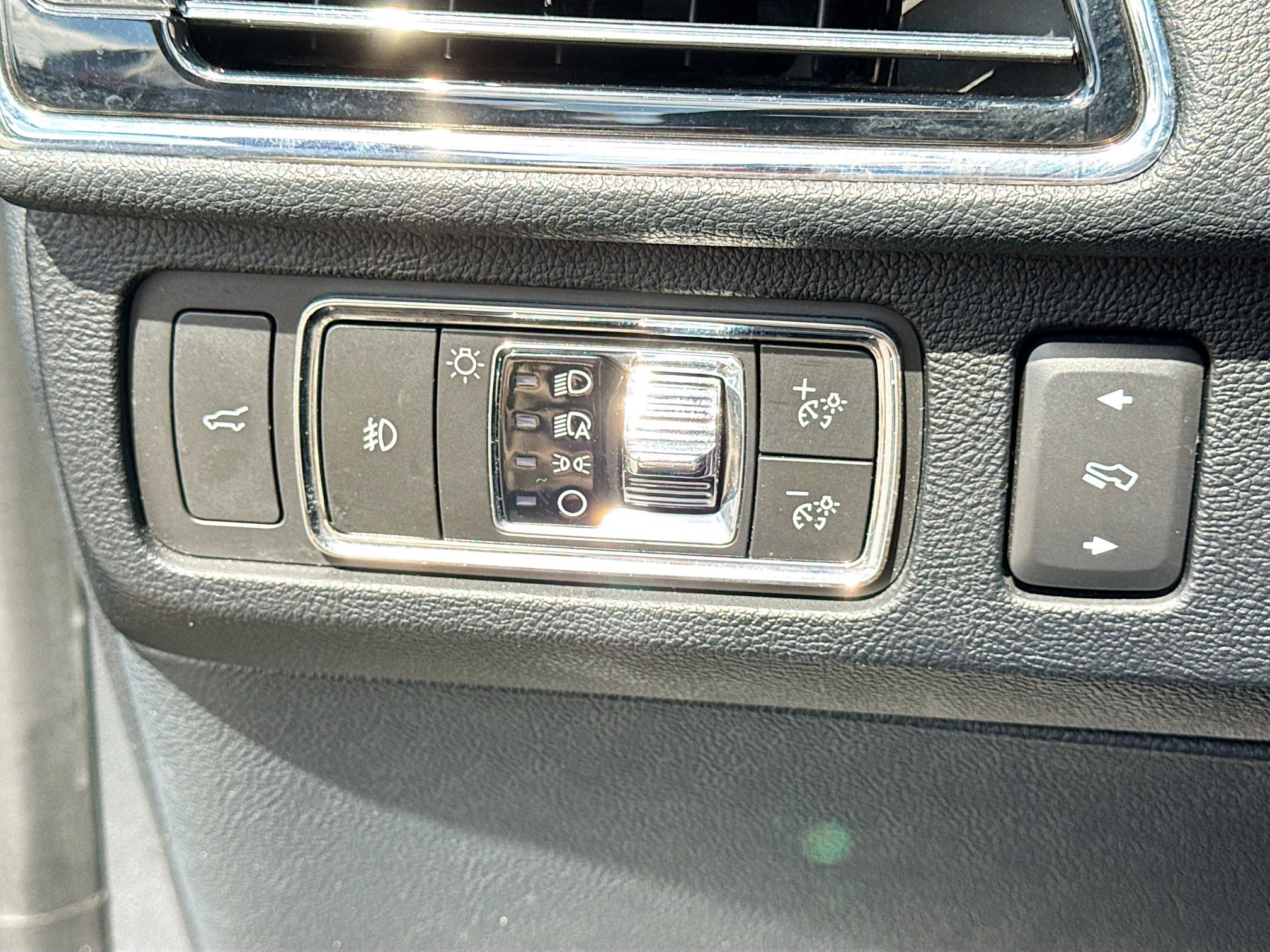 Used 2022 Lincoln Navigator Reserve AWD/4WD image 35