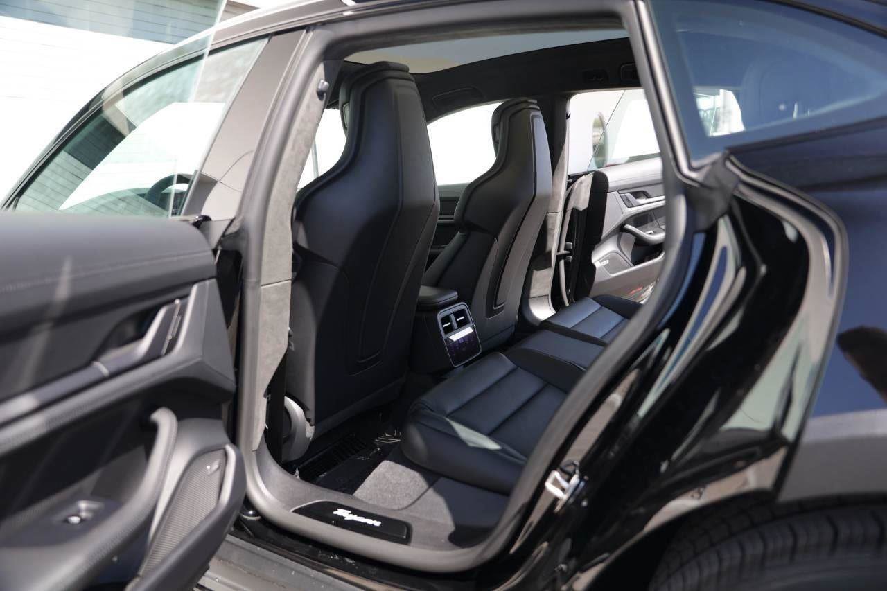 New 2025 Porsche Taycan 4S image 96