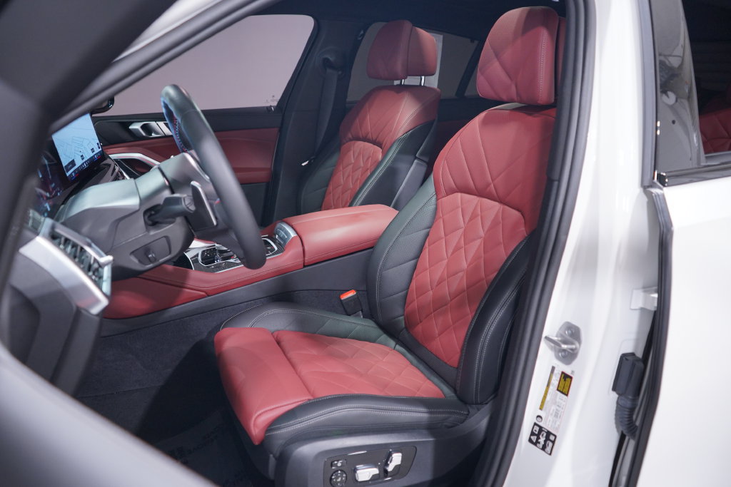 Used 2025 BMW X6 M60i w/ Executive Package AWD/4WD image 7
