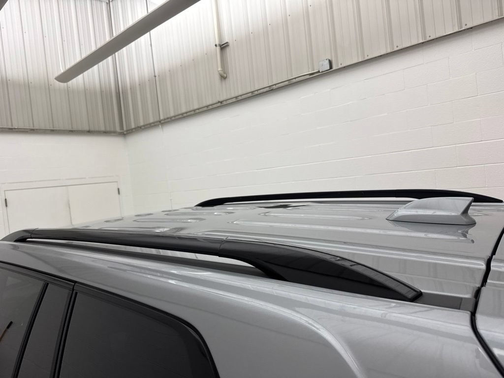 Used 2025 GMC Acadia AT4 w/ LPO, Floor Liner Package AWD/4WD image 13