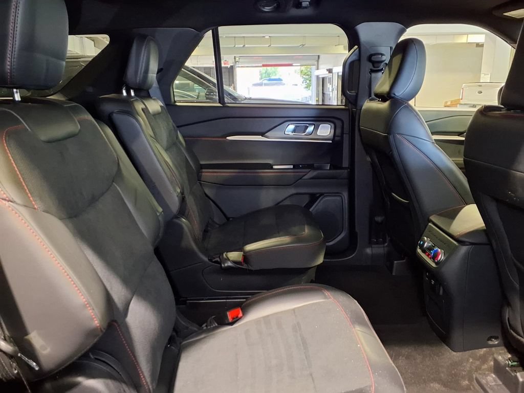 Used 2026 Ford Explorer ST w/ Sun And Sound Package AWD/4WD image 28