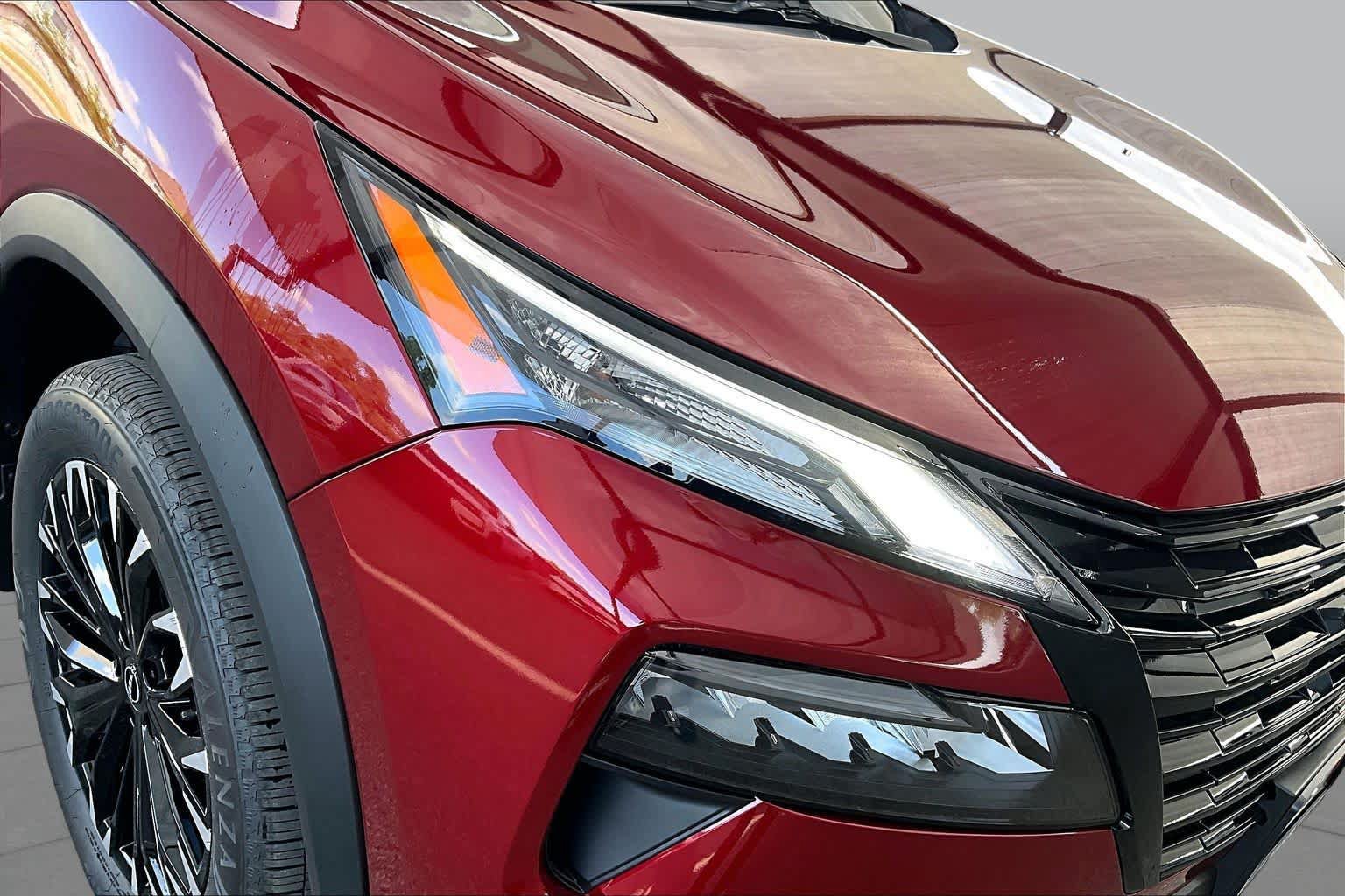 New 2026 Nissan Rogue Dark Armor FWD image 18