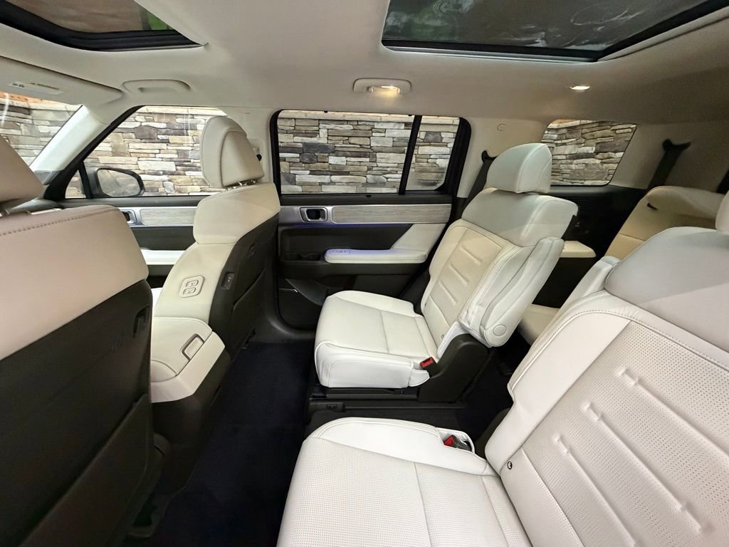 Used 2024 Hyundai Santa Fe Calligraphy image 27