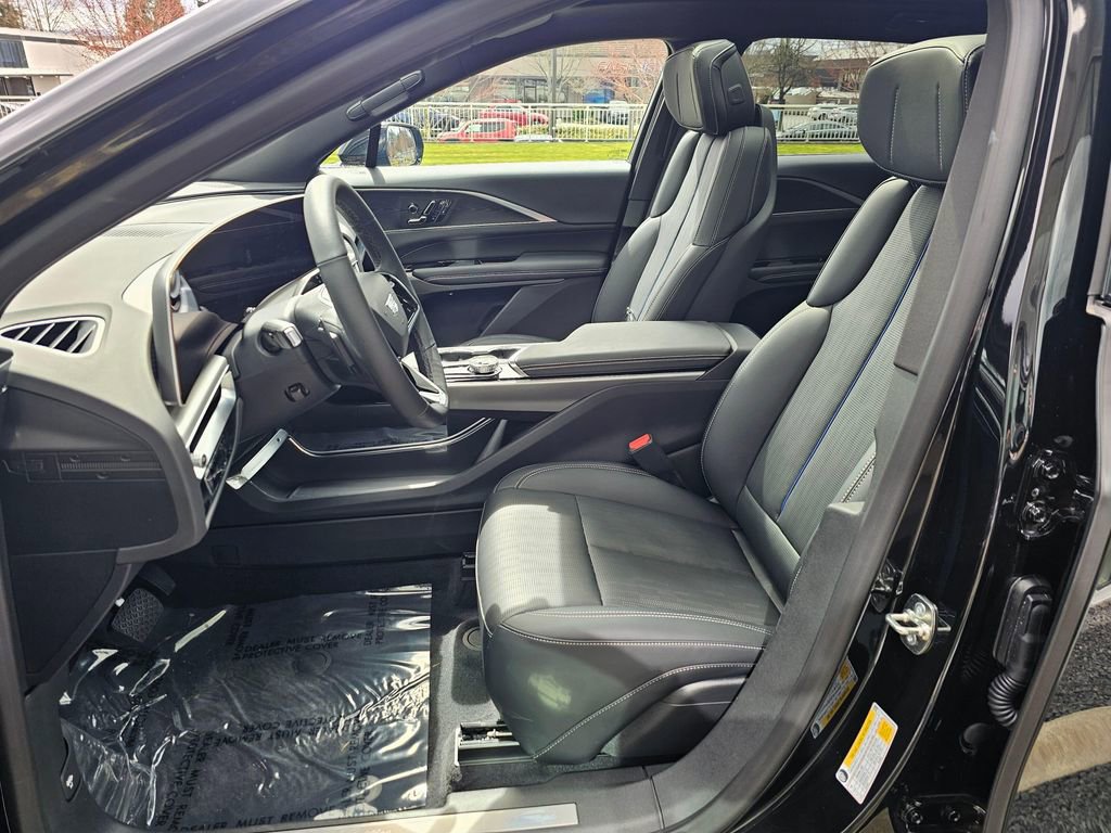Used 2025 Cadillac Lyriq Sport image 20