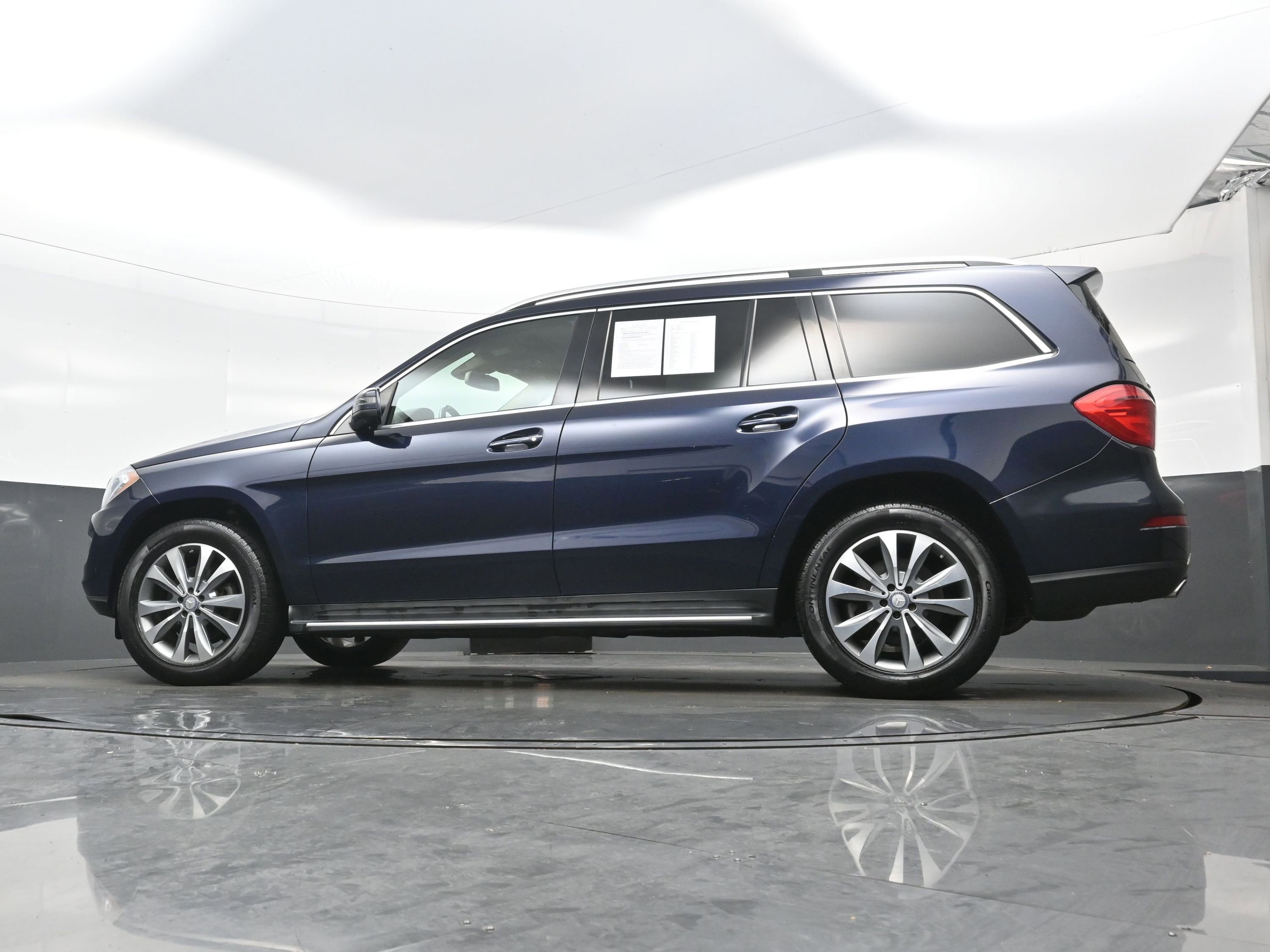 Used 2016 Mercedes-Benz GL 450 4MATIC image 26