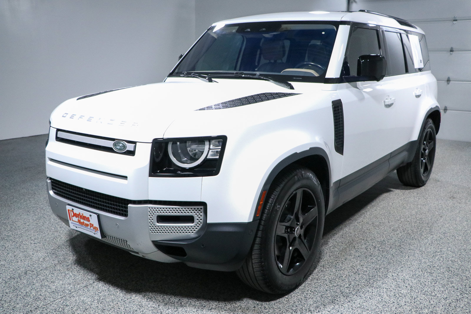 Used 2020 Land Rover Defender 110 S AWD/4WD image 34