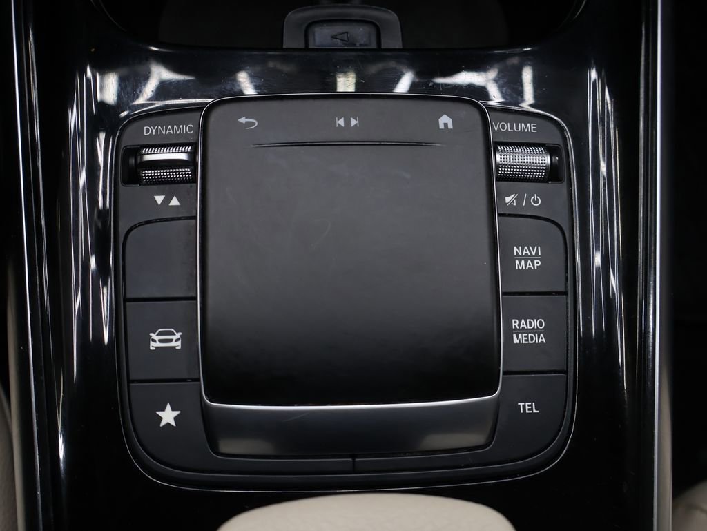 Used 2021 Mercedes-Benz GLA 250 4MATIC w/ Premium Package image 22